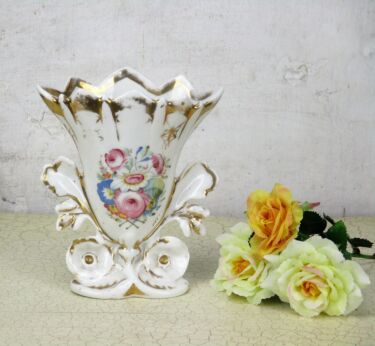 Antique Vieux Paris Porcelain Fan Flair Bridal Vase Hand Painted Flowers 7.08"
