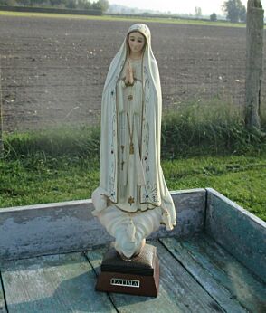 Vintage Our Lady Fatima resine Statuette Glass Eyes Portugal Authentic 14.76"
