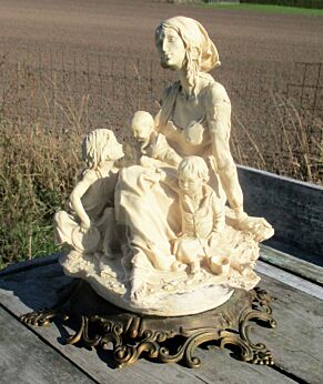 Giuseppe Armani Gypsy Woman with Children Begging Capodimonte Figurine Italy