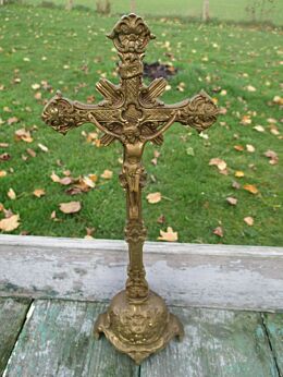 Brass Table Crucifix Cross Jesus Christ Memento Mori Ornate Gold color 12.01"