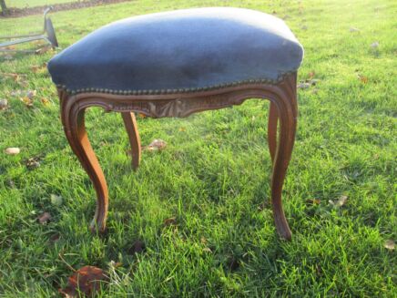 Footstool Stool ottoman Blue velvet Antique Carved Wood Hobnails Louis XV