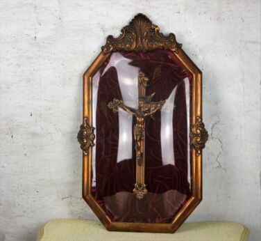 Art Deco Oval Ornate Copper Frame Red Velvet Convex Glass Christ Crucifix HTF