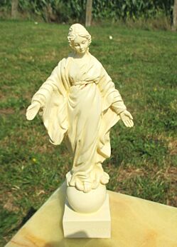 Vintage Resine St Therese of Lisieux statuette La Vierge du Sourire Virgin