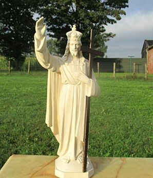 Vintage Jesus Christ Plaster Statue Chalkware Jesus Triomfator Rare Beautiful