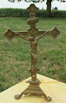 Beautiful Brass Table Crucifix Cross Memento Mori Decorative Jesus Christ 10.63"