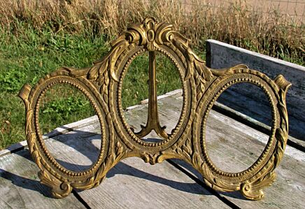 antique Standing Triple picture frame gold brass oval decorative Ornate Ormolu