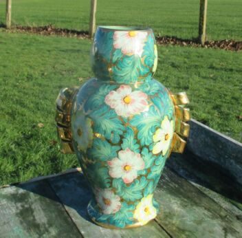 Vintage Hand Painted Italian Deruta Vase Floral Green Gold Gild design Marked
