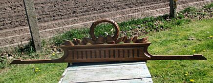 Vintage Gorgeous Hand Carved Wooden Pediment Overdoor Guirlande