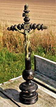 Small Antique Wooden Table Standing Crucifix Cross Jesus Christ Spelter Ormolu