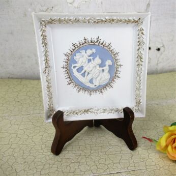 Decorative Plaque Standing Hanging White Porcelain Jasperware Angels Cherubs