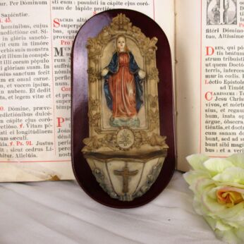 Italian Vintage Holy Water Font Resin on Wood Virgin Mary Madonna Wall Hanging