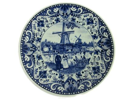 Delft Blue Wall Charger Plate Hanging Blue White Traditional costumes Seascape