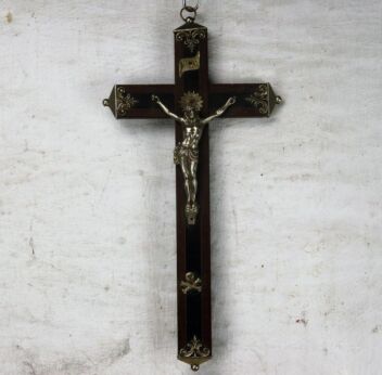 Ornate Hanging Crucifix Cross Jesus Christ spelter Wood 11.41"