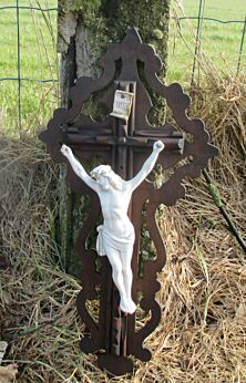 Vintage Carved Wood Hanging Wall Crucifix Cross Jesus Christ Ceramic Corpus
