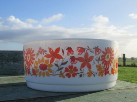 Vintage Arcopal France Bowl Dish Swirled Milk Glass Romantic Sunflower Rare