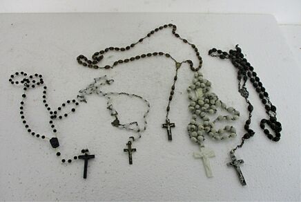 Set Lot of 5 Vintage Rosary Beads Rosaries Necklaces Christianity Virgin Mary