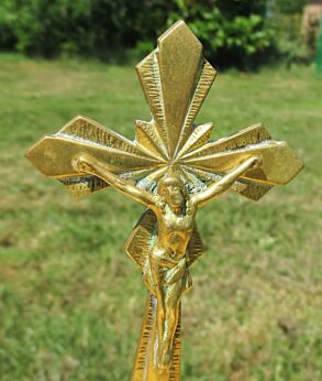 Small Vintage Table Crucifix Brass Jesus Christ Catholic Memento mori 7.09"