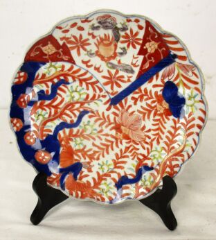 Antique Chinese Imari Porcelain Dish Platter Plate Animal Scalloped Edge Beaver