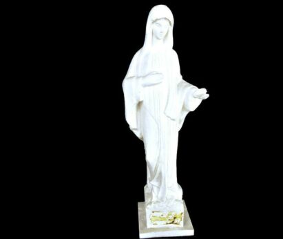 Small Virgin Mary Our Lady Madonna Resin Statue Figurine Vintage 8.66"