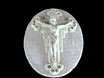 Wall Hanging Bas Relief Plaque plaster Jesus Christ Crucifixion Crown of Thorns vintage
