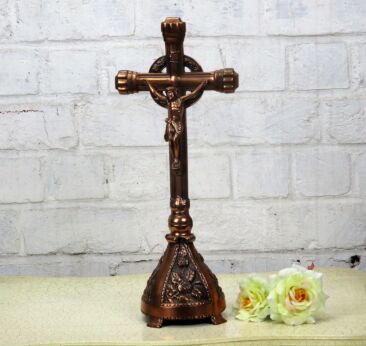 Red Copper Brass Table Standing Crucifix Cross Jesus Christ Ornate Flowers