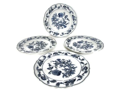 set of 4 dinner plates Blue Danube design Patent China Blue White Marked