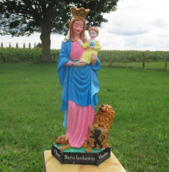 Vintage Virgin Mary Madonna with Child Plaster Statuette Flanders Lion Signed