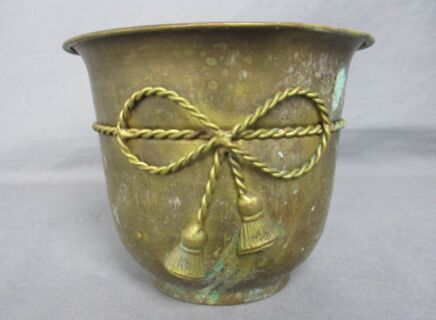 Vintage Brass Planter Jardiniere flower pot Ornate Bow  Beautiful