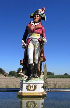 Vintage Porcelain Figurine Statuette Napoleon Soldier Infantry Sable Saber