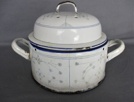 Antique Vintage casserole dish   Lidded Enamel Enameled  Barn Country house Authentic Blue White Marked