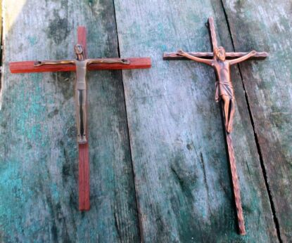 2 small Hanging Crucifixes Christianity Cross Jesus Catholic Religious