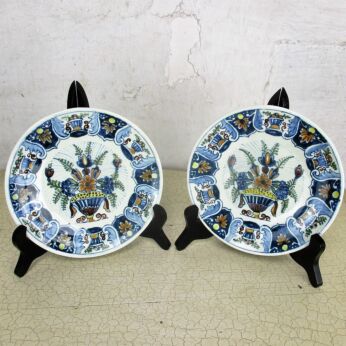 Pair Couple Delft Small Charger Wall Plates Polychrome OUD Delft Flower Baskets