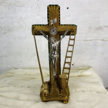 Tramp Trench Tramp Folk art Standing Hand Carved Wooden Crucifix Dice HTF WOW
