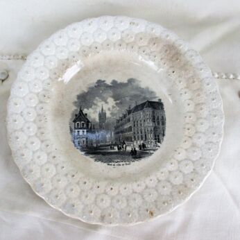 Boch Frères Keramis Plate Hotel de Ville de Gand Flower Edge Belgium Decoration