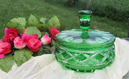 Crystal Cut to Clear Diamond Bowl Candy Dish with Lid Emerald green Bohemian