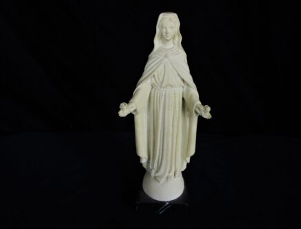 Statue Virgin Mary Our Lady Madonna delle Rose Faro Resin Marble base Open Arms 9.64"