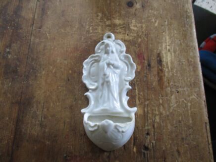 Antique White Holy Water Font Virgin Mary Porcelain Wall Hanging Crucifix