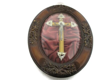 Oval Ornate Wooden Frame Red Velvet Convex Glass Christ Crucifix HTF Lovely