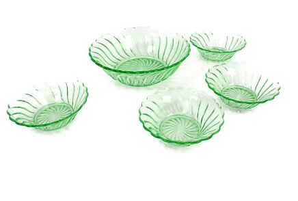 Depression Glass Bowl Set 4 small bowls 1 Dish art Deco light Green (lights up) Scalloped edge  Beautiful