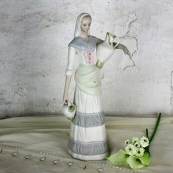 L Statue Figurine Lovely Woman carrying water Jar Bottle Porcelain Lladro style