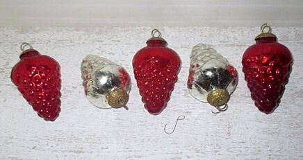 Vintage Christmas set of Ornaments Red Silver Glass Grape Cluster Kugel 5 Pieces