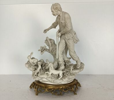 large group figurine porcelain white hunt Italy Capodimonte Sandro maggioni Vintage stunning