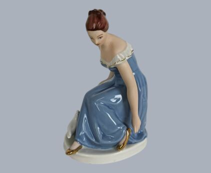 Czech handpainted Royal Dux figurine Cinderella 50s