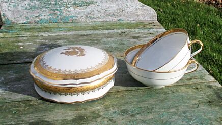 Authentic Limoges Porcelain France Round Lidded Trinket Box 2 Cups Courtship