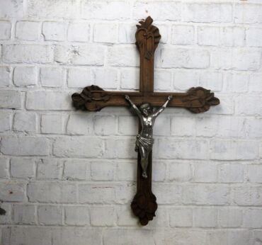 Large Vintage Oak Hanging Crucifix Cross Jesus Christ Spelter Corpus 29.92"