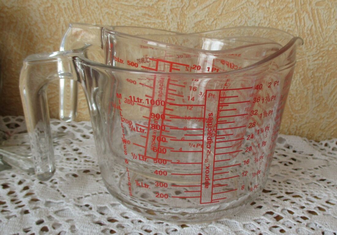 Vintage Pyrex Measuring cups 2 Red Letters clear glass