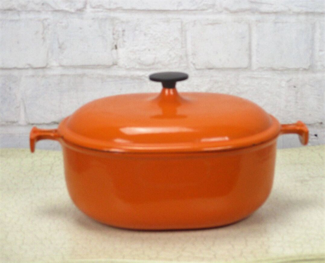 Vintage LE CREUSET Brown Cast Iron 14cm Casserole Dish / 1970s