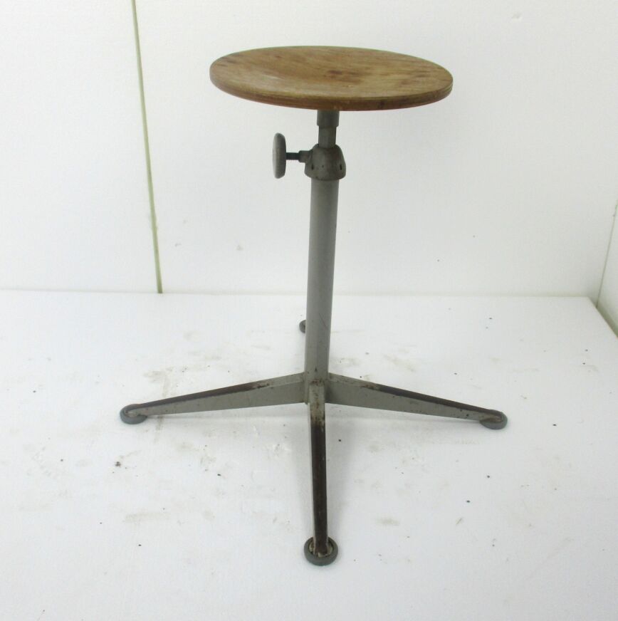 1960's Industrial Design Atelier Stool Friso Kramer 1960's Industrial Design Atelier Stool Friso Kramer